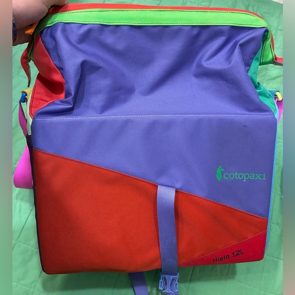 cotopaxi Handbags - Cotopaxi Hielo Cooler Bag Del Dia